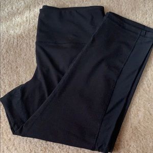 Black old navy crop